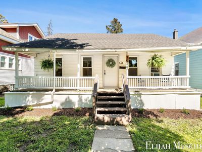 1026 Garfield Ave NW