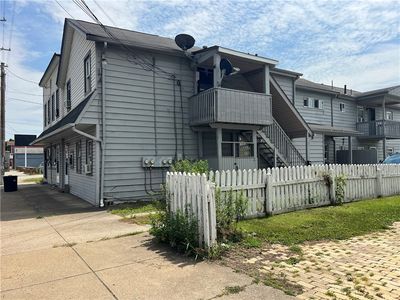 2518 Walnut St
