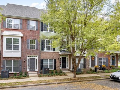 8222 Lenox Creekside Dr