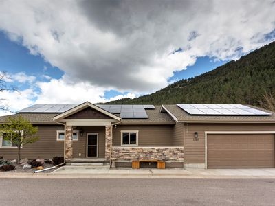 1207 Gilbert Ct