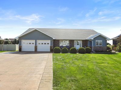 Property at 1525 Creekside Dr W, Williston, ND