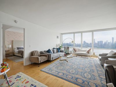 2 2nd St APT 3503