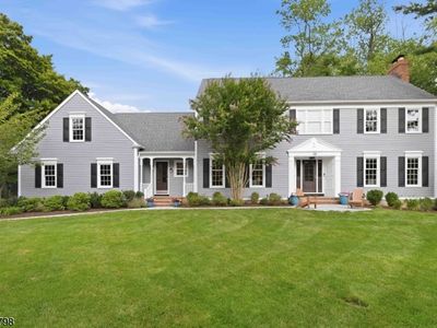 38 Woodmere Dr