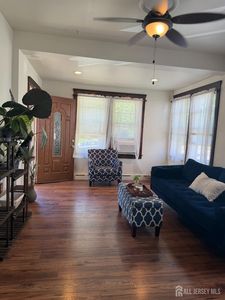 433 S 8th Ave
