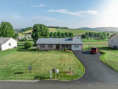 192 Whispering Pines Rd