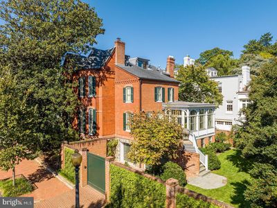 1601 28th St NW