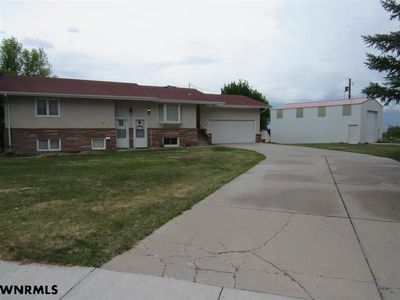 30 Ridge Dr