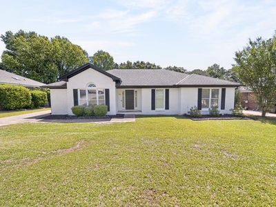 7616 Lloyd Rd