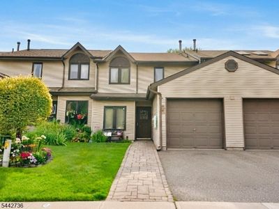 8 PLUM COURT