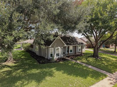 1411 Bittersweet Ct