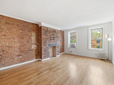 524 E 6th St APT 8