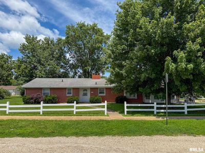 Property at 615 W Hickory St, Chillicothe, IL
