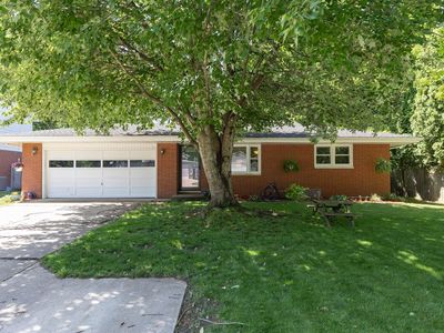 3315 Vernon Ave