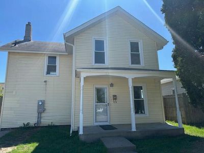 1516 E 5th St