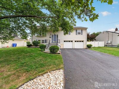 961 Linwood Pl