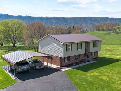 6288 Thompson Valley Rd