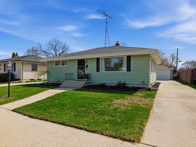 2725 S 11th STREET