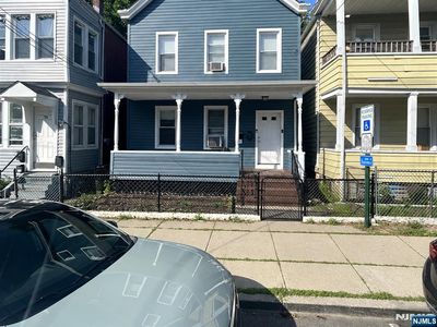 37 Lincoln Place