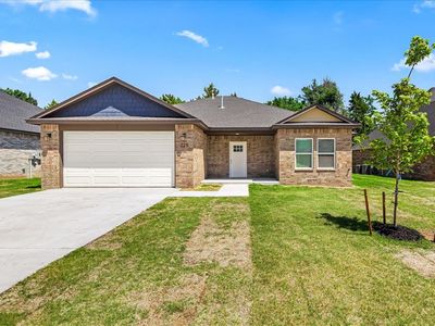 225 E Abbott Ln