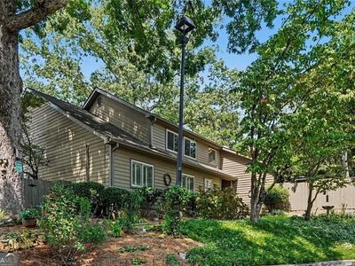 4173 Dyouville Trce