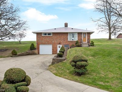 1697 Mount Eaton Rd N