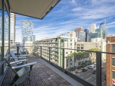 1100 S Hope St APT 716