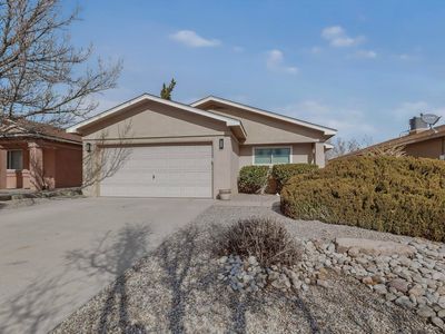 705 Santa Fe Meadows Dr NE