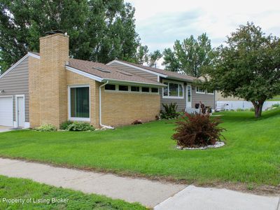 100 3rd St SW
