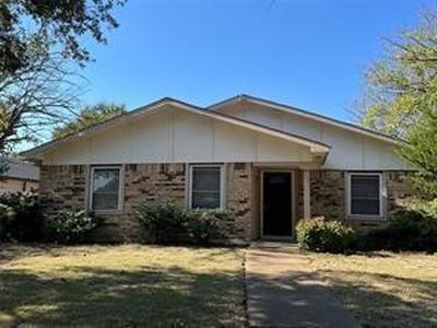 Property at 908 Cross Bend Rd, Plano, TX