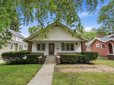 406 Wesley St