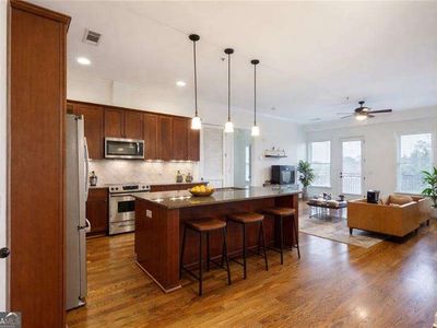 360 Chambers St Unit 208