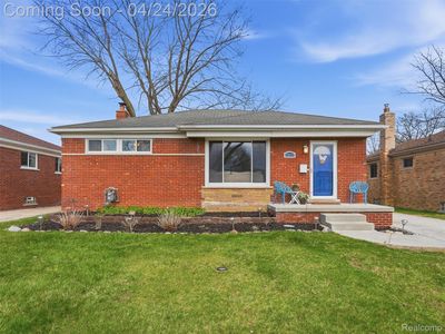 23225 Playview St