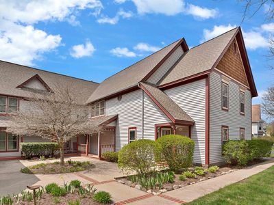 887 Victoria Dr #887