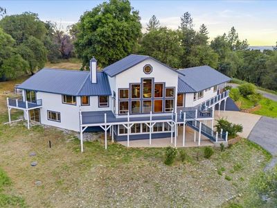 16000 Southridge Dr