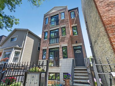 2709 N Campbell Ave #1