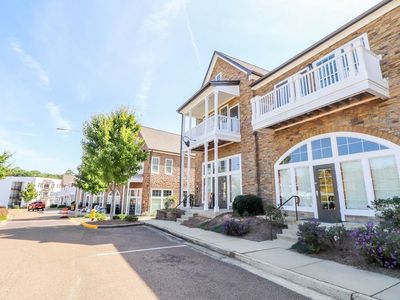 215 Town Center Dr #24
