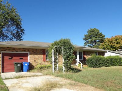 18332 Elles Dr