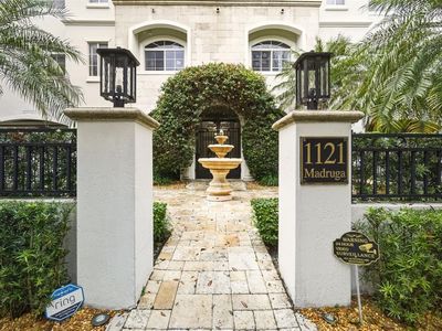 1121 Madruga Ave #201