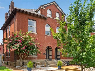 1305 Dolman St #1305