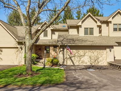 3 Colonial Cir