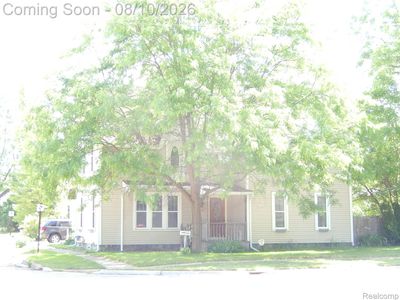 746 N Main St
