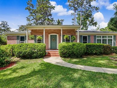 2204 Woodbine Dr