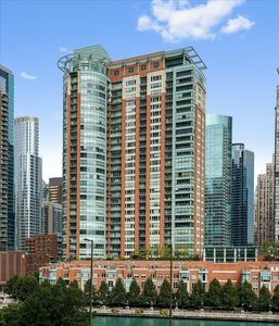 415 E North Water St APT 1901
