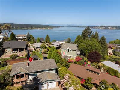 3730 Palisades Place W