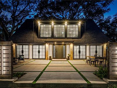 1208 Beverly Garden Dr