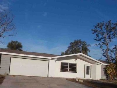 3601 Pinehurst Dr