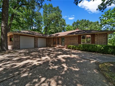 9641 Brittany Ln