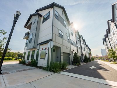 1445 Iris Plan, Johnson Commons