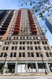 208 W Washington St APT 2013