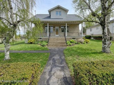 1409 E Elm St